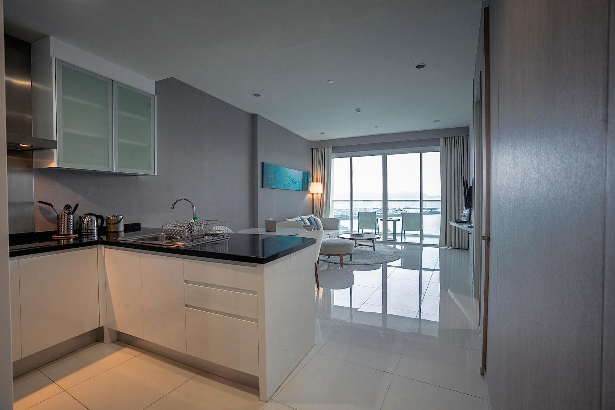 Movenpick Residences Pattaya With Ocean View Na Chom Thian Ngoại thất bức ảnh