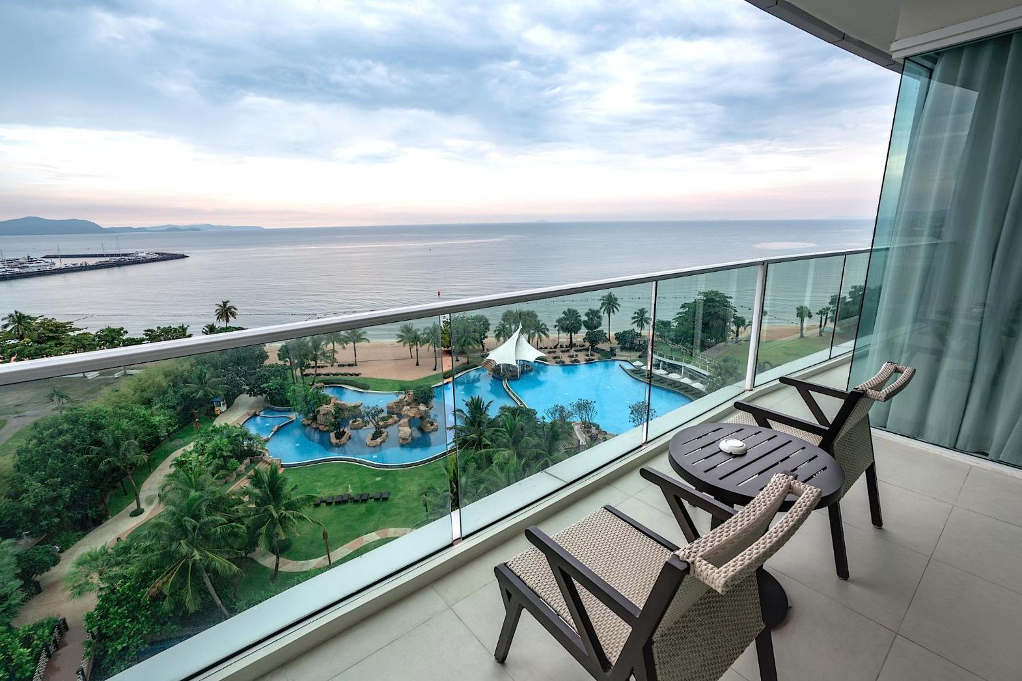 Movenpick Residences Pattaya With Ocean View Na Chom Thian Ngoại thất bức ảnh